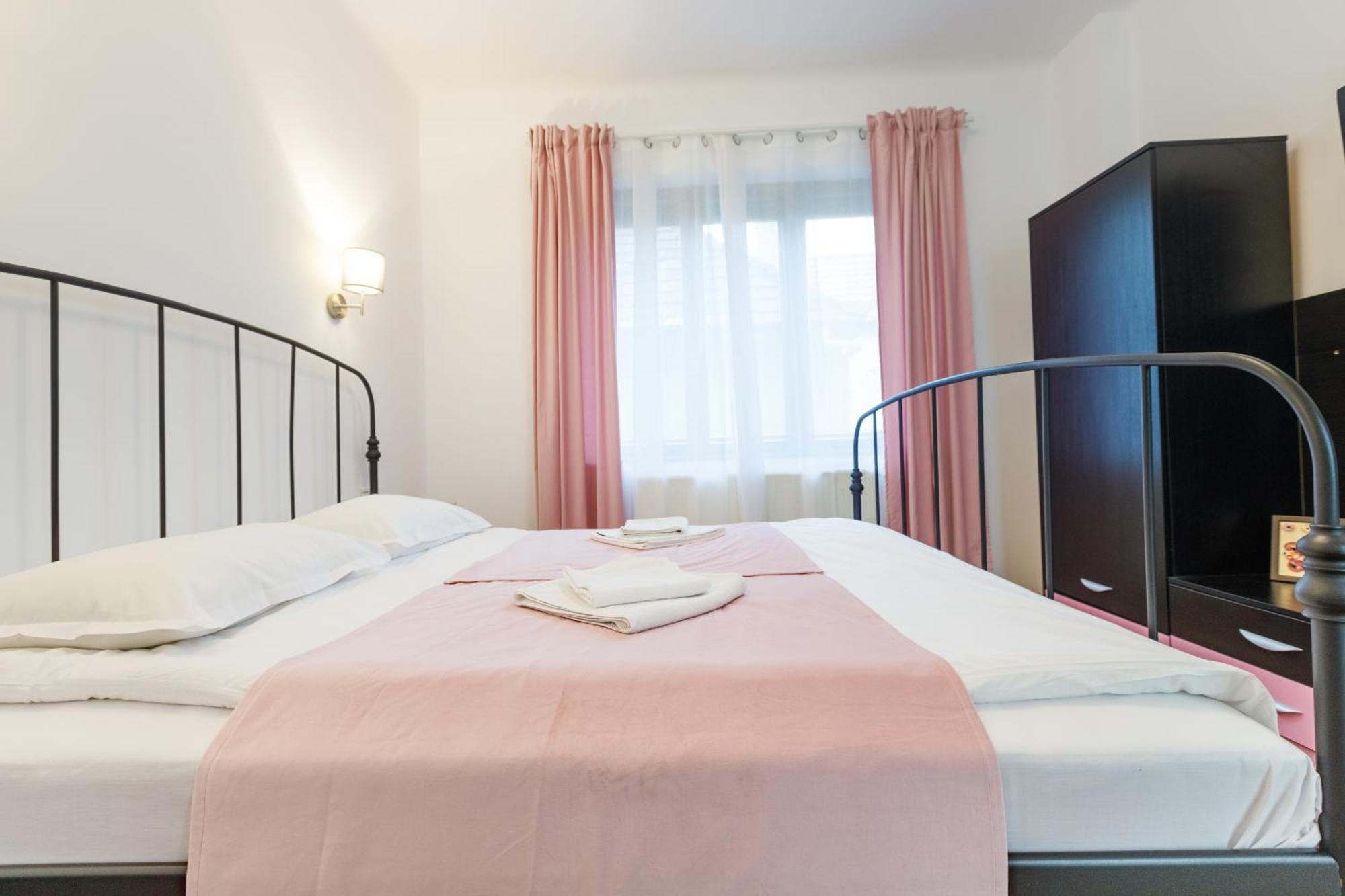 Apartament Modern Braşov Exteriör bild